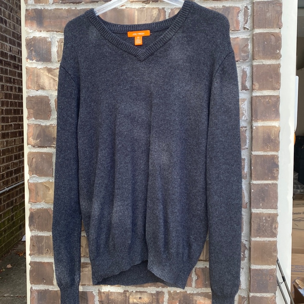 Men’s Gray V neck Sweater Size S/P